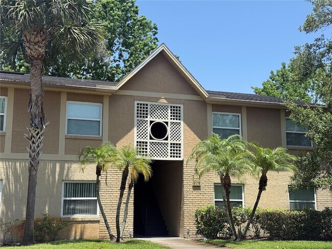 Building Photo - 9950 Turf Way Unit 4