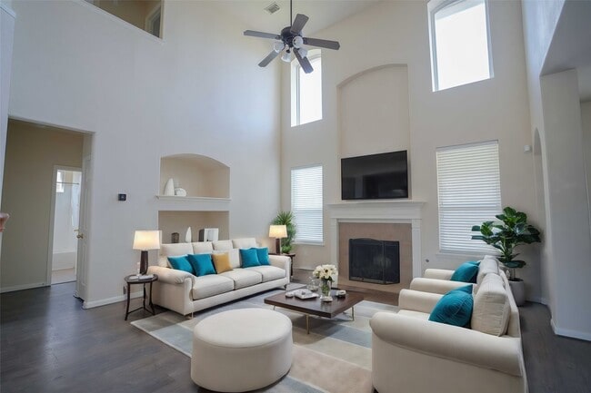 Building Photo - 21010 Silver Rawls Ln