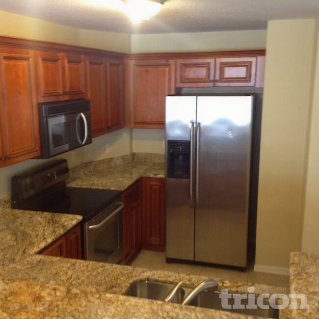 Photo - 10330 Summerview Cir