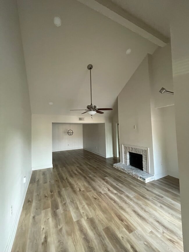 Living and Dining Room - 8155 Jefferson Hwy Unit 1203