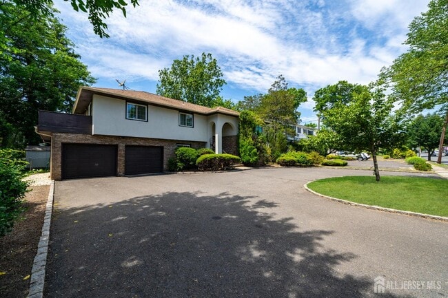 Photo - 828 Mountain Ave