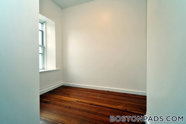 Photo - 11 Forbes St Unit 2