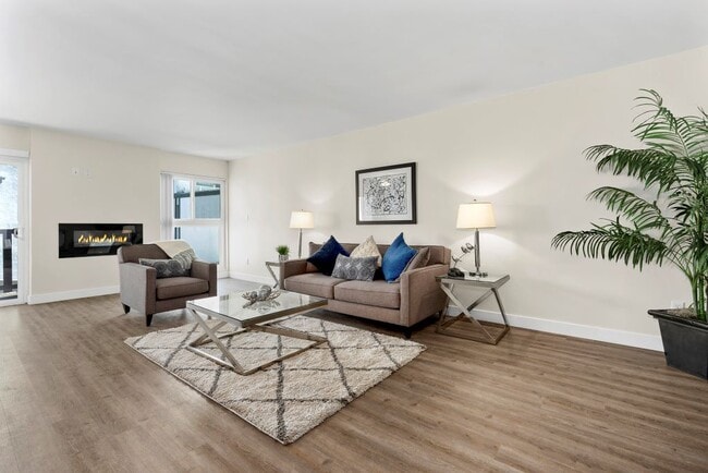 Spacious living room