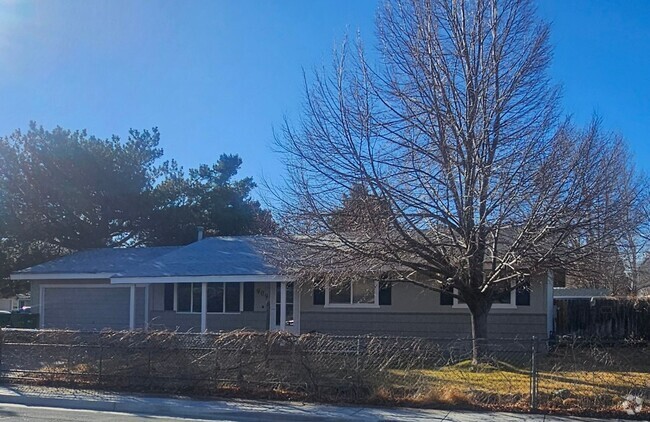 Building Photo - Ranch-style Near Sonoma Park Rental