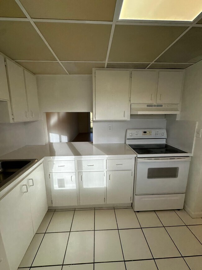 Photo - 505 NW 177th St