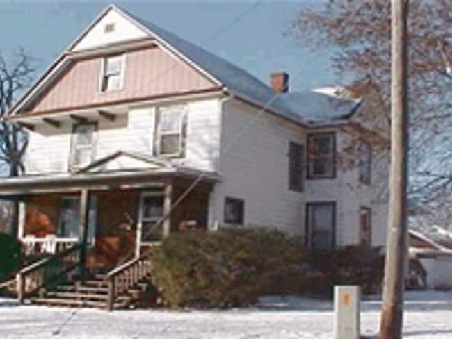 162 S High St