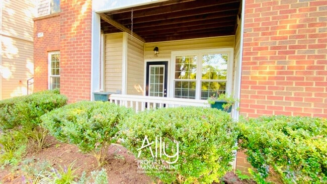 Photo - 270 Riverbend Dr