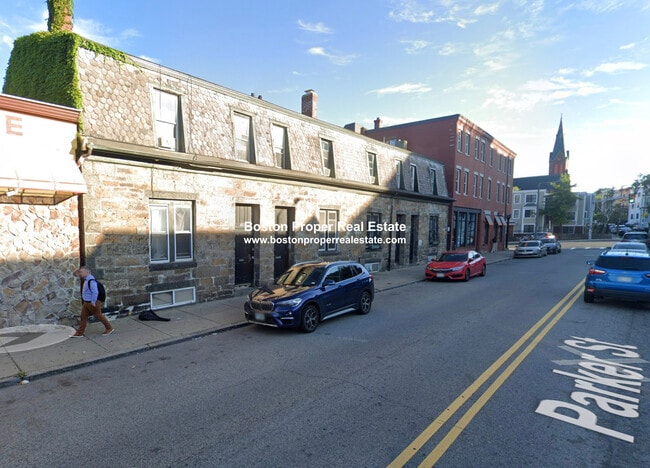 Photo - 682 Parker St Unit 1