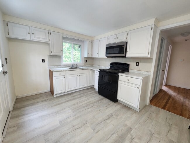 Photo - 13 Joemar Rd
