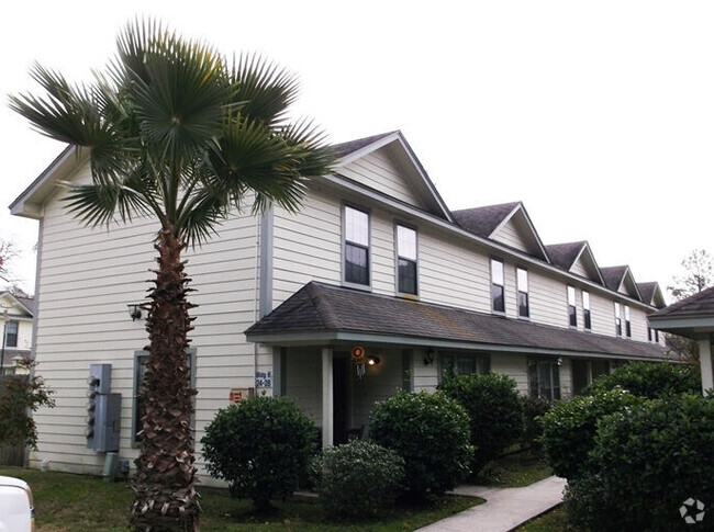 Building Photo - Gilbert House Townhomes