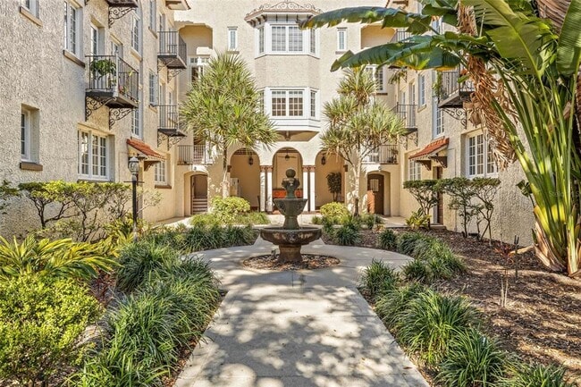 Building Photo - 2117 W Dekle Ave Unit L-2