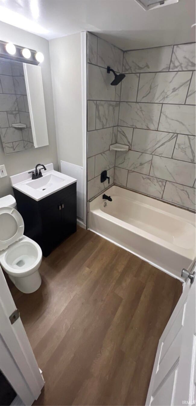 Photo - 3303 Harvester Ave