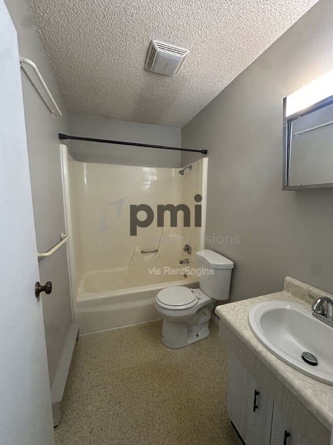 Photo - 24 W Buchanan Ave Unit 11