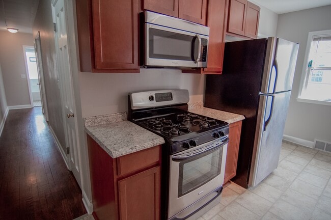 Building Photo - 4149 S 32nd Ave Unit 4151 32nd Ave Rental