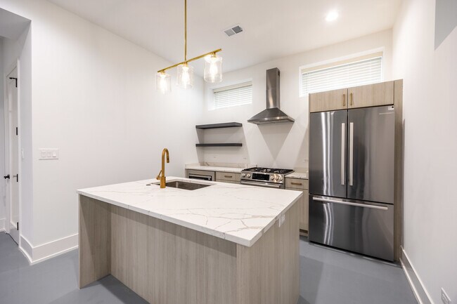 Photo - 1814 W Thomas St Unit 1R