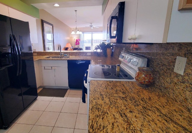 Photo - 8056 Queen Palm Ln