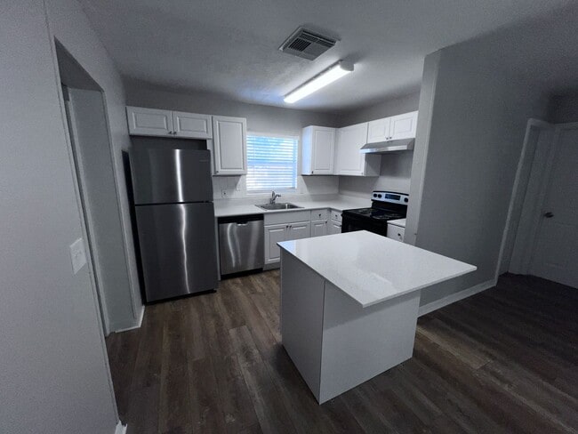 Photo - 8002 Miramar Ave