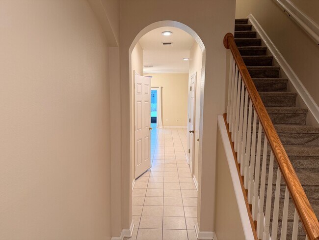 Photo - 773 Crystal Way