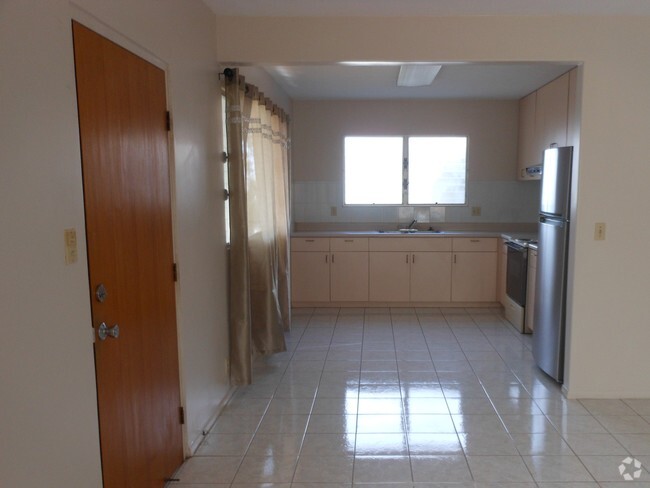 Kitchen from Living Room - 702 9th Ave Rental