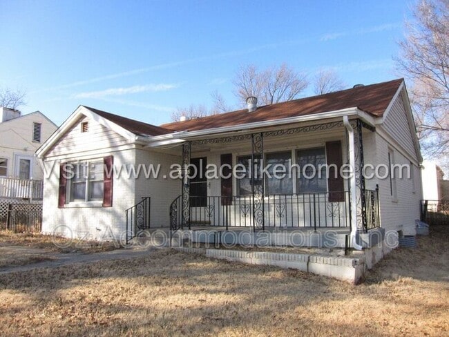 Photo - 2936 Stewart Ave