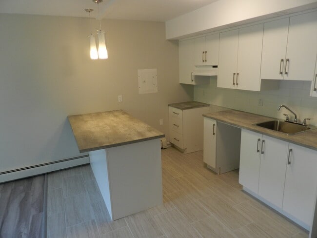 Building Photo - 7 Rufus Ave Unit 7