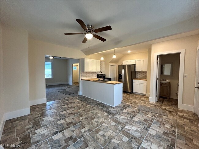 Photo - 316 Henry Ave