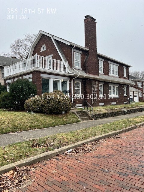 Photo - Large second level apartment available for...