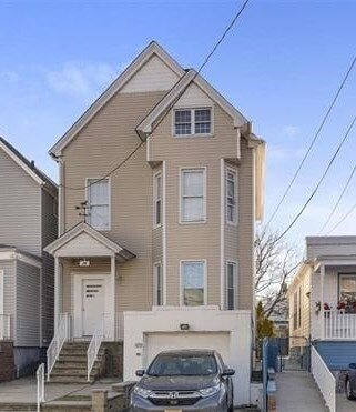 Building Photo - 74 W 7th St Unit 2
