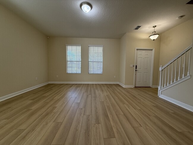 Photo - 7505 Fairgrove Ave