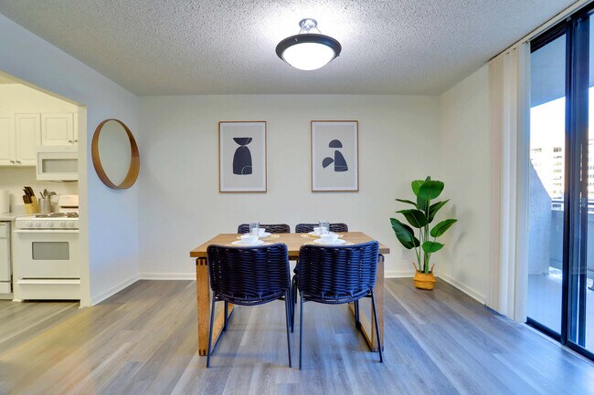 Photo - 320 23rd St S Unidad FL7-ID1022518P