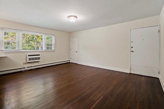 Newtonian Gardens Apartments