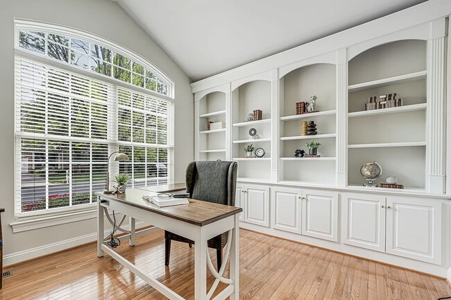 Photo - 6008 Wake Crest Ct