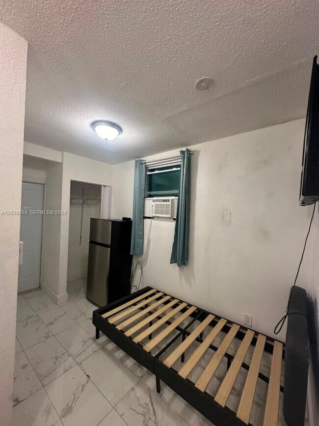 Photo - 655 NW 2nd St Unidad A