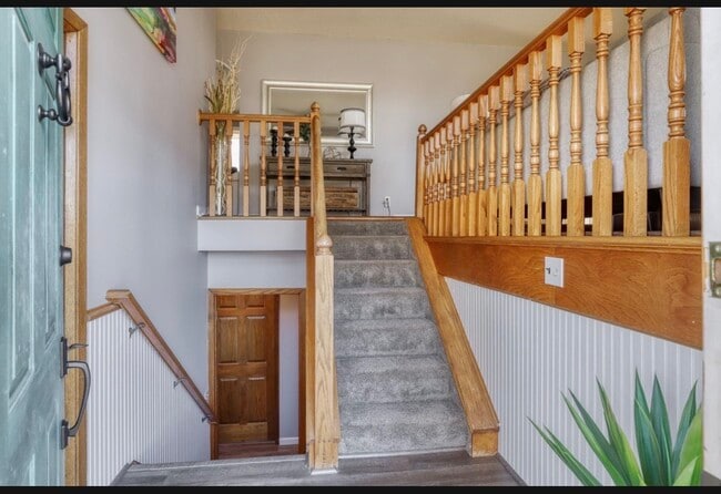 Photo - 9240 Chesshire Ln N