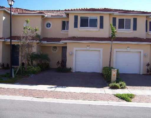 Photo - 3033 N Evergreen Cir Townhome