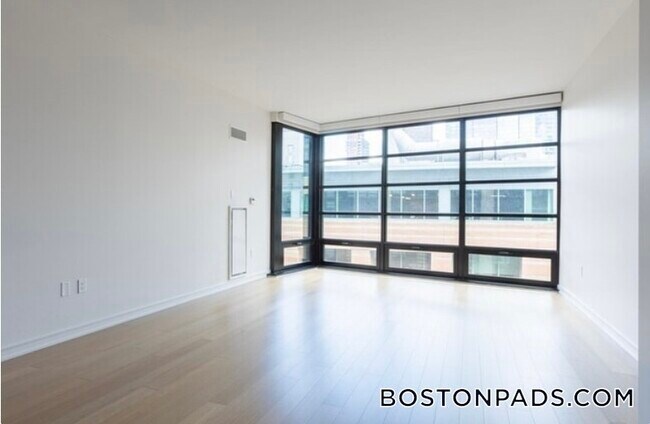 Photo - 580 Washington St Unidad ST