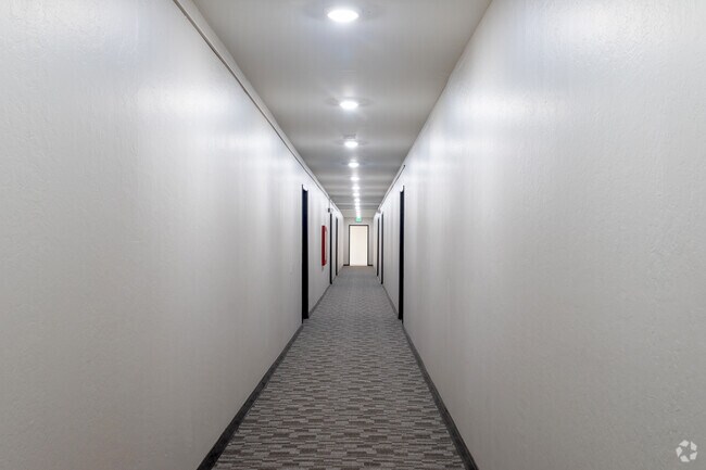 Photo - 470 Apartments