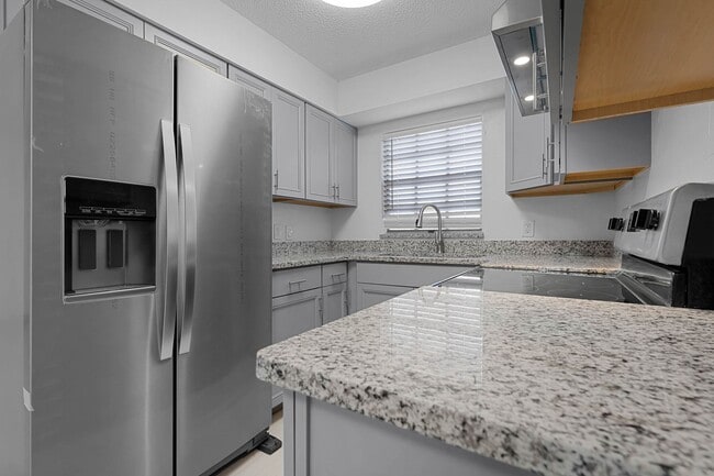 Photo - 2818 NE 7th St Unit 2824