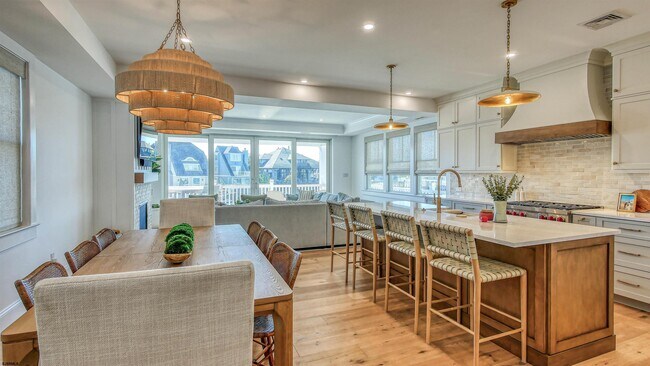 Photo - 106 N Derby Ave