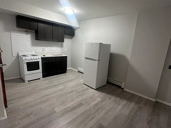 Building Photo - 324 Hope Ave Rental