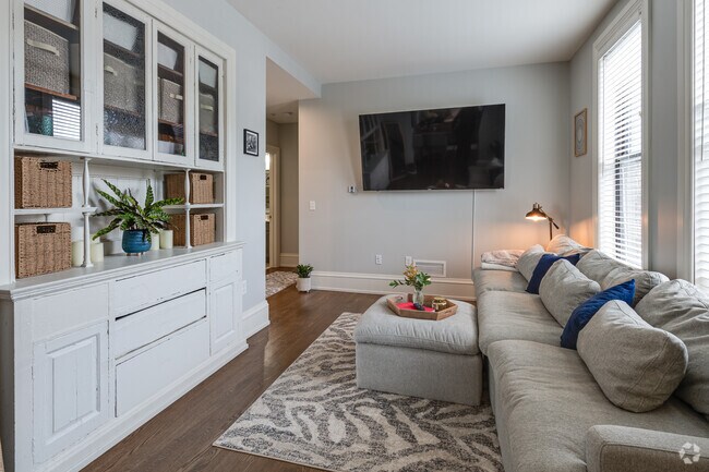 1BR, 1BA - 705SF - Living Room - Bowler Lofts