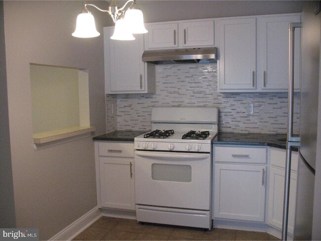 Photo - 14 Versailles Ct