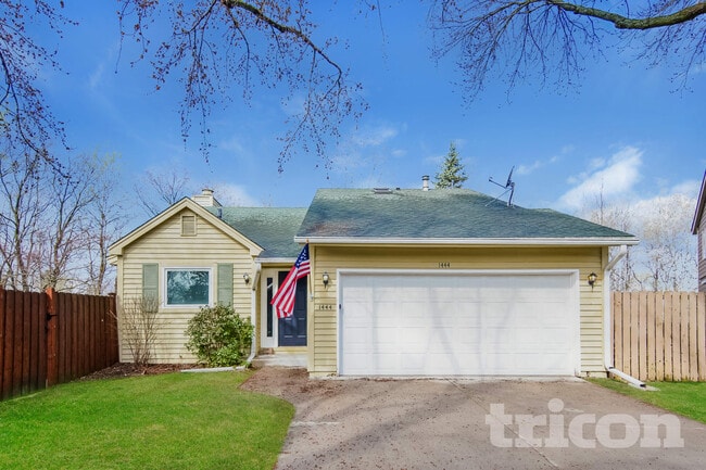 Building Photo - 1444 Willow Creek Ln