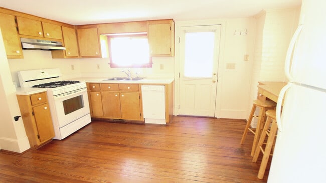 811-B Jackson St