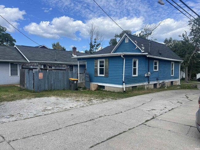 Photo - 1109 N Indiana Ave