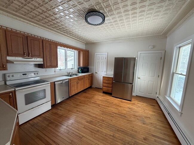 Building Photo - 19 Winter St