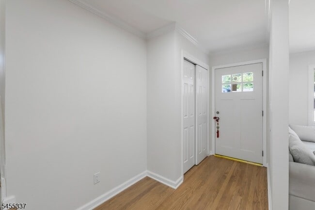 33 Larchmont Rd