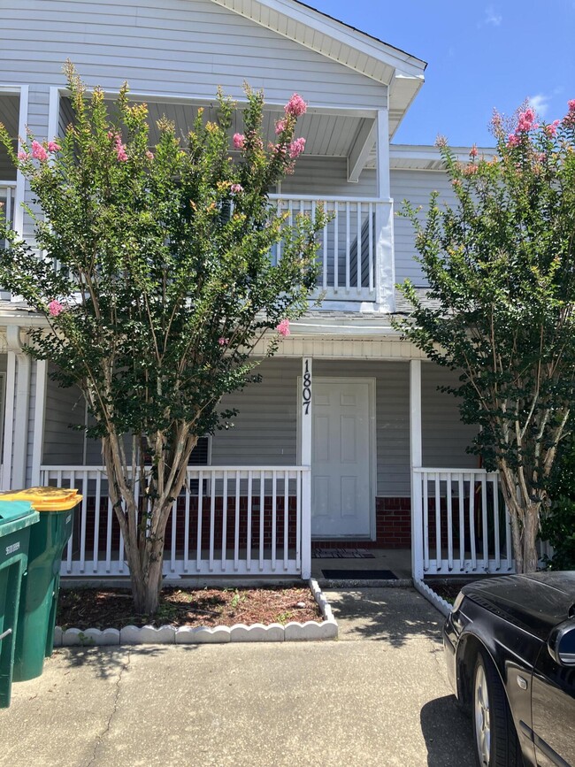 Photo - 1807 Pointed Leaf Ln Townhome