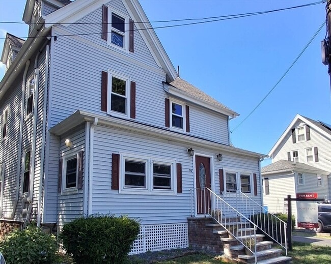 Building Photo - 12-14-14 Willow St Unit 12