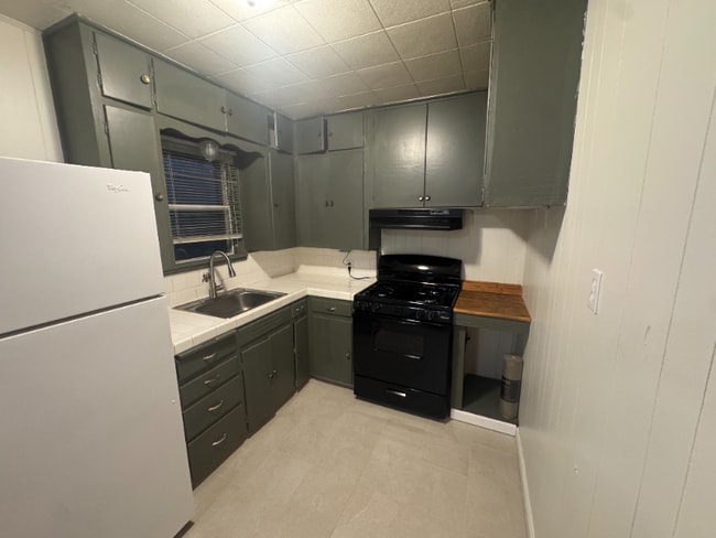 Photo - 2811 W Avenue H